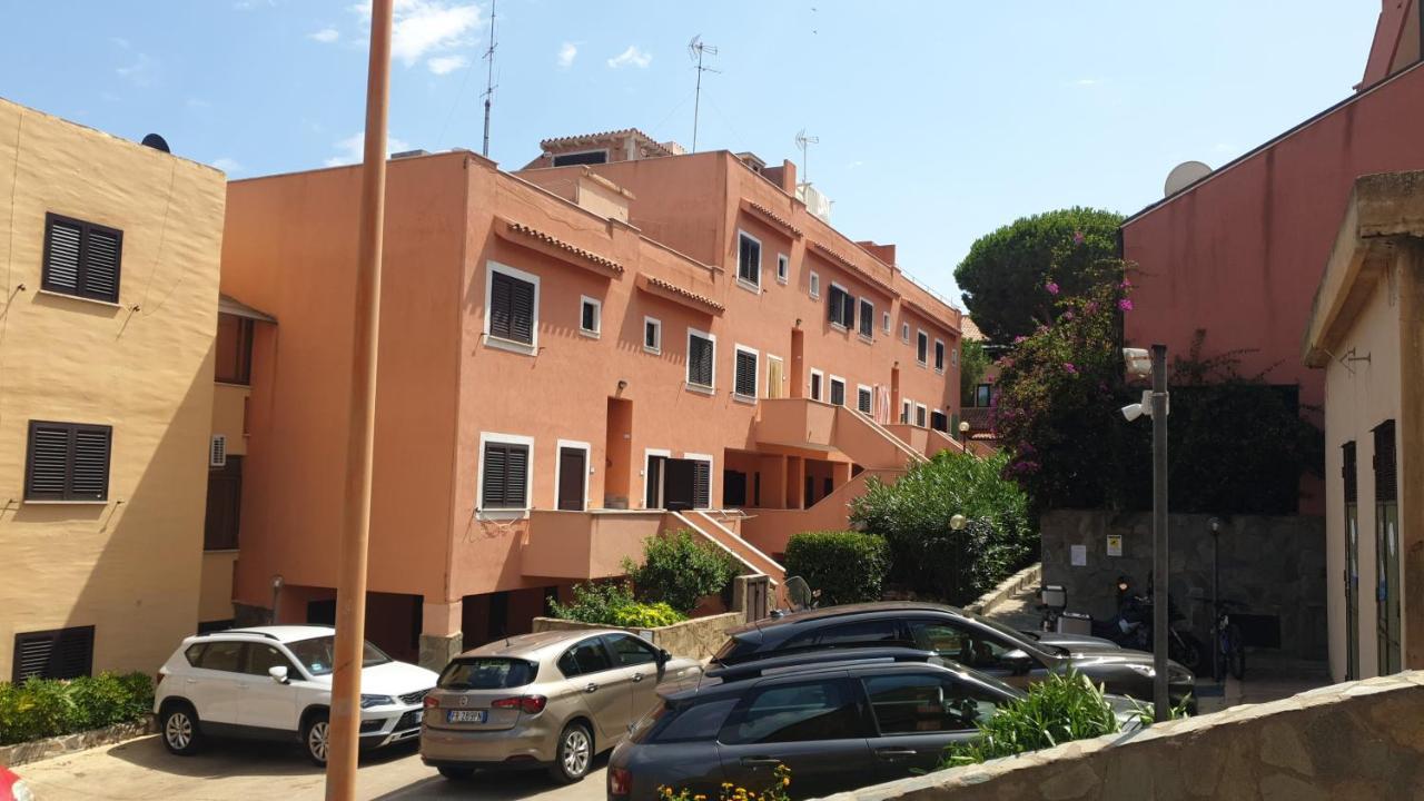 Casa Vacanze Da Mary P La Maddalena  Exteriör bild